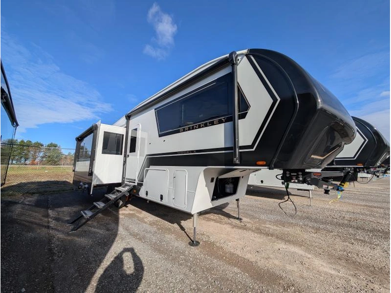 2026 Brinkley Model Z Z2900 alt