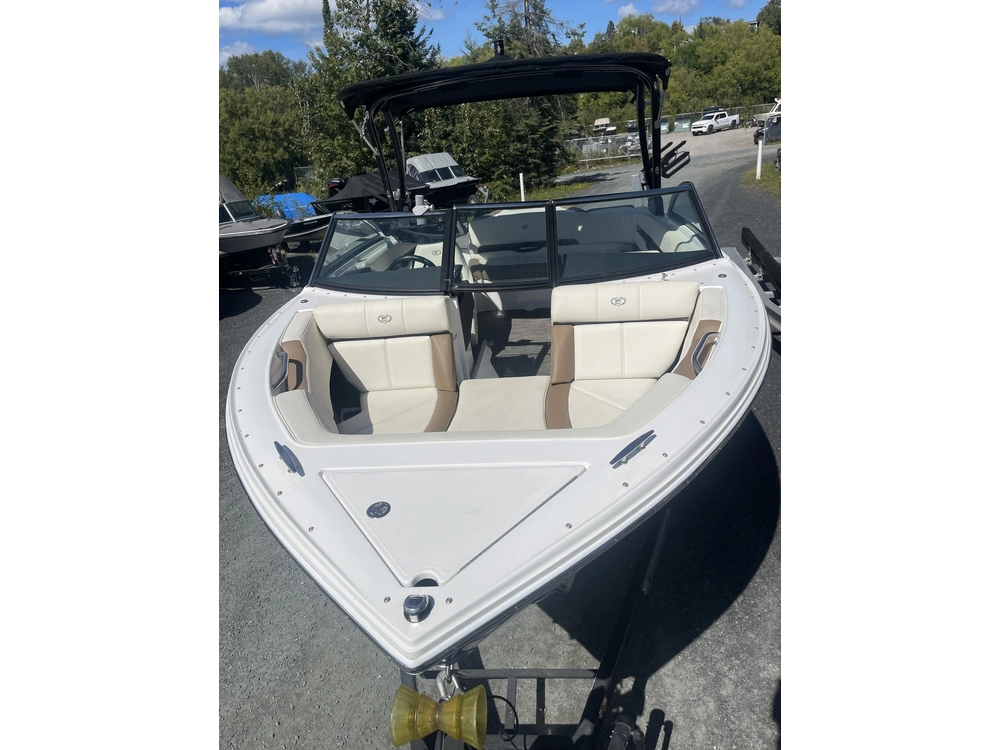 2022 Cobalt Boats Cs23 Surf alt