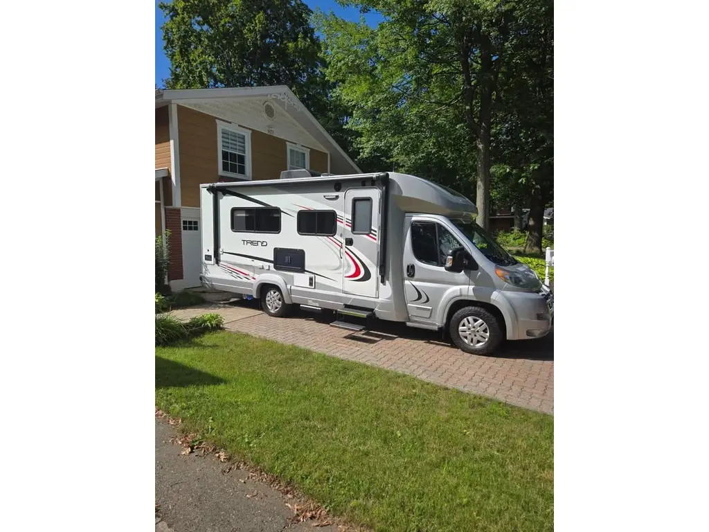 WINNEBAGO TREND 23 D WINNEBAGO TREND 23 D
