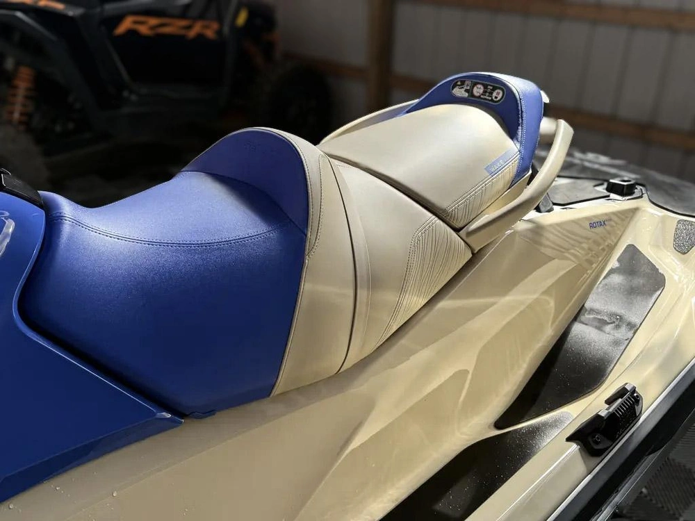 2025 Sea-doo Wake Pro 230 alt