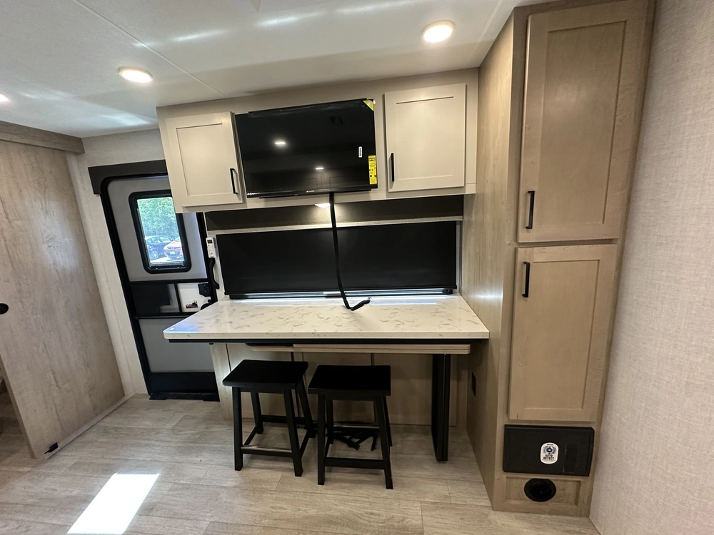 Ember Rv Touring 2300mll 2027 alt