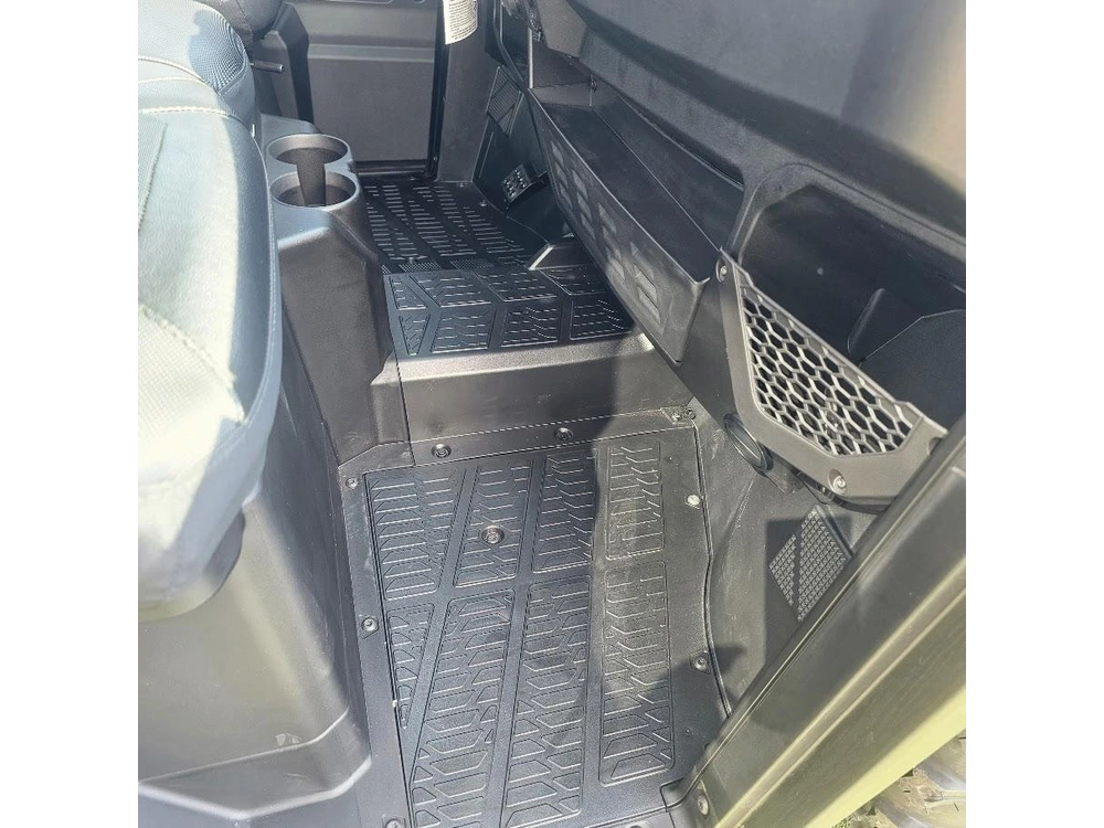 2026 Polaris Ranger 1000 Premium Cab alt