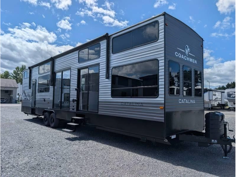 Coachmen Catalina 42condo 2027 alt