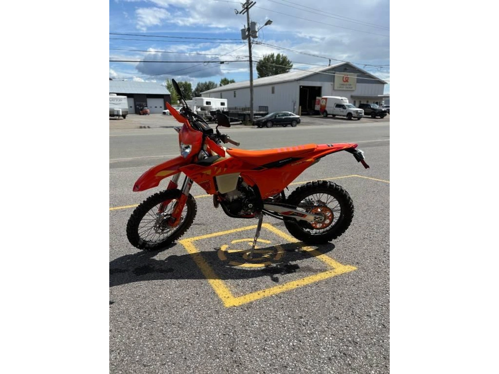 Ktm 500 Exc-f Six Days 2025 alt