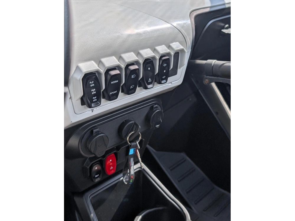 Cfmoto Z Force 950 Ho Sport Côte À Côte Sport Performance Sentier Trail 2 Places Récréatif Vitesse Suspension Haute Puissance Faible Km Rzr Maverick Yxz Talon Krx 2023 alt