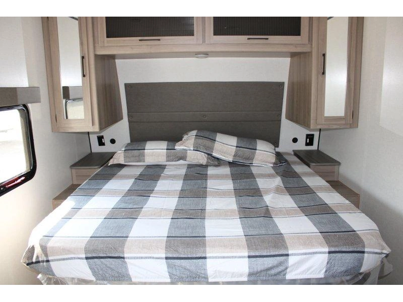 Keystone Rv Coleman 2115rk 2027 alt