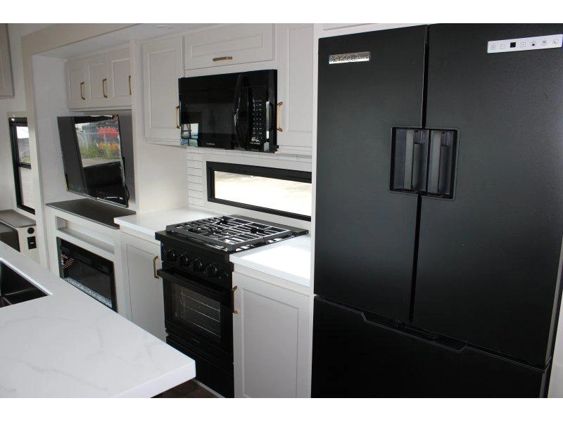 Grand Design Influence 3503gk 2027 alt