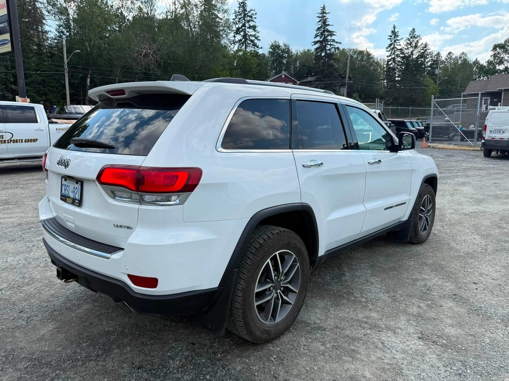 2019 Jeep Limited alt
