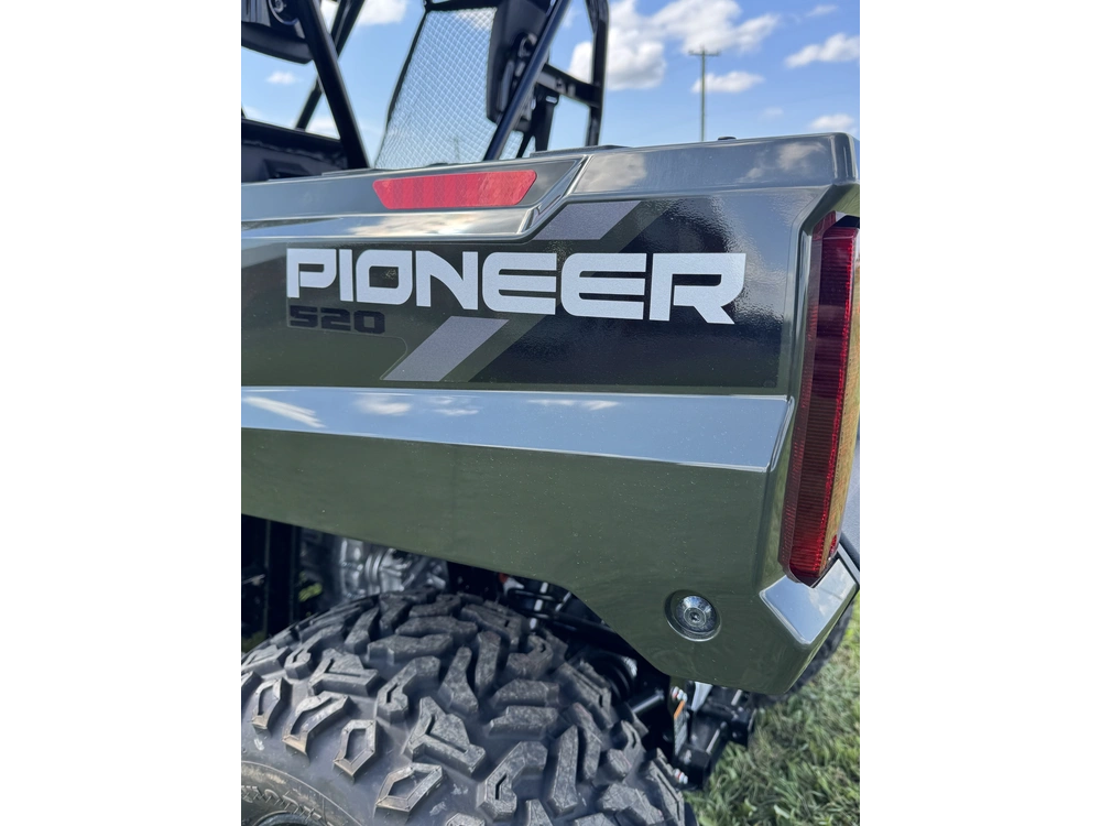 2026 Honda Pioneer 520,green alt