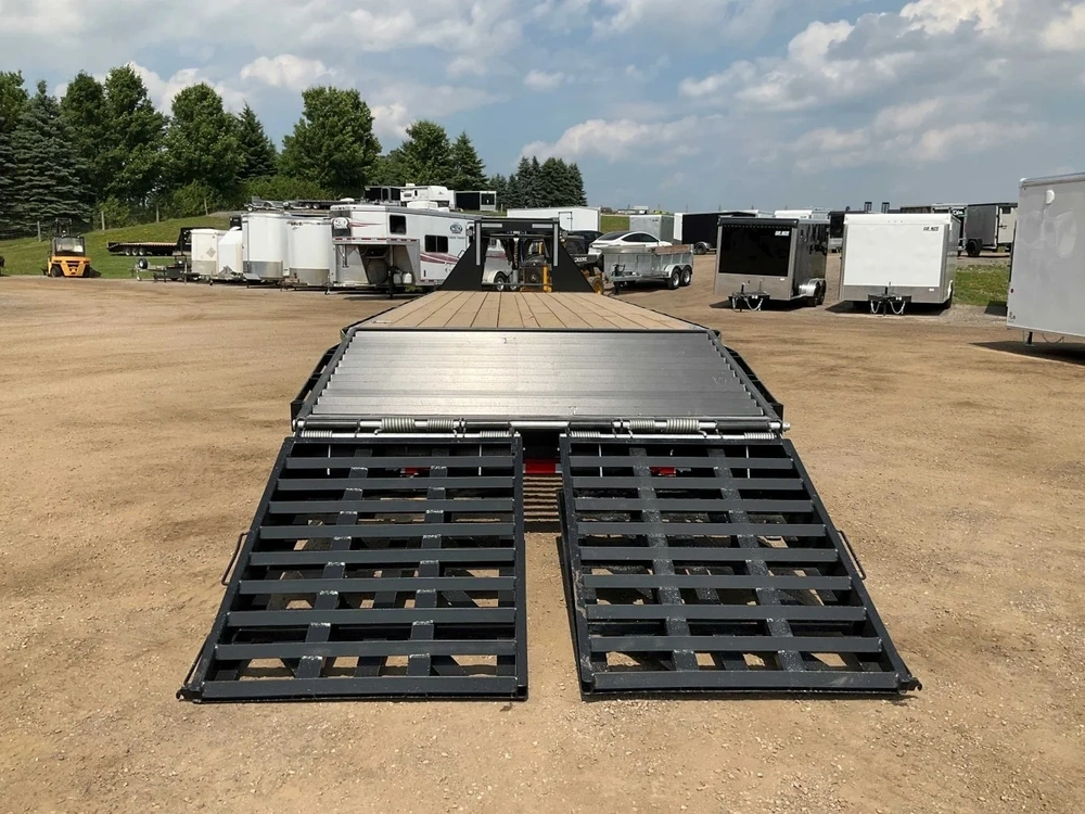 2027 Canada Trailers 8.5x30 12 Ton Gooseneck Equipment Trailer alt