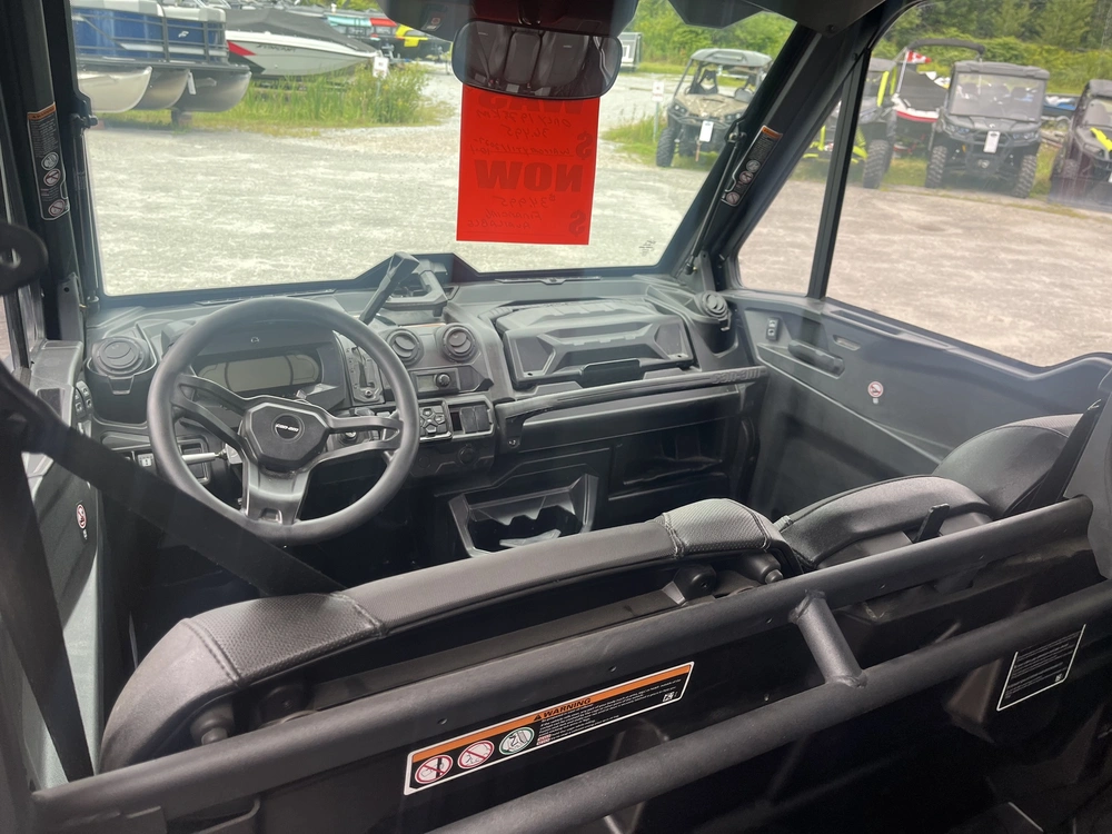 2025 Can-am Defender Max Limited Cab Hd10 alt
