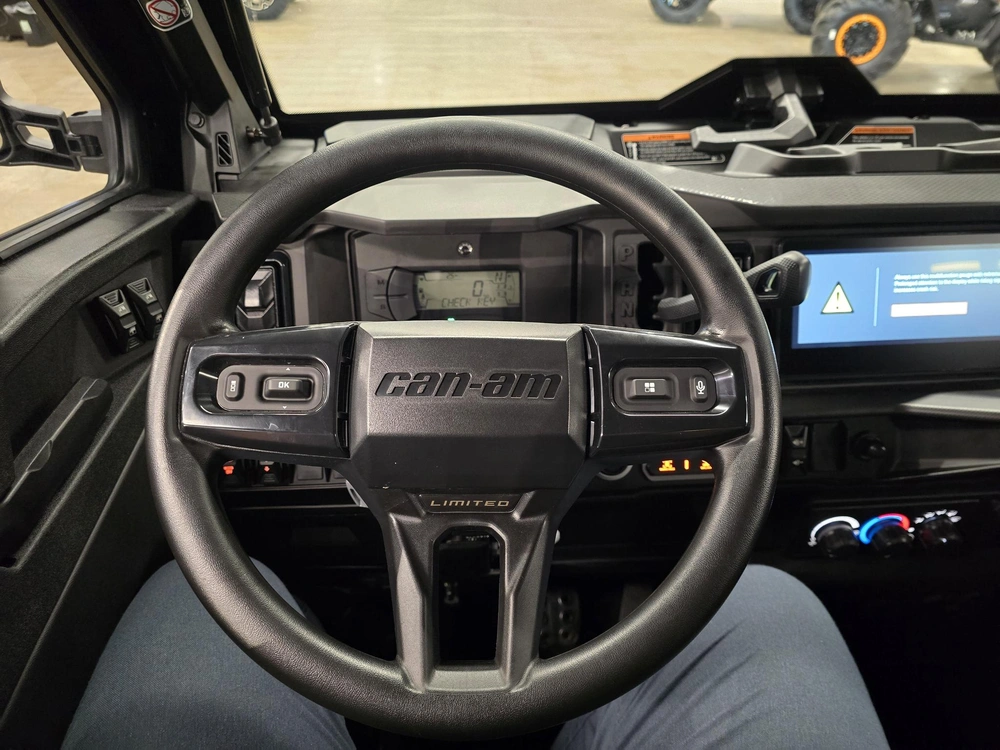 2026 Brp Defender Limited Cab Hd11 alt