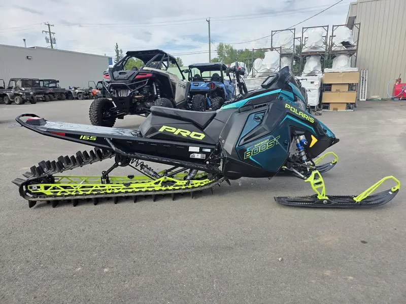 2025 Polaris Boost PRO RMK 165 - 7S Display **DEALER TESTED**
