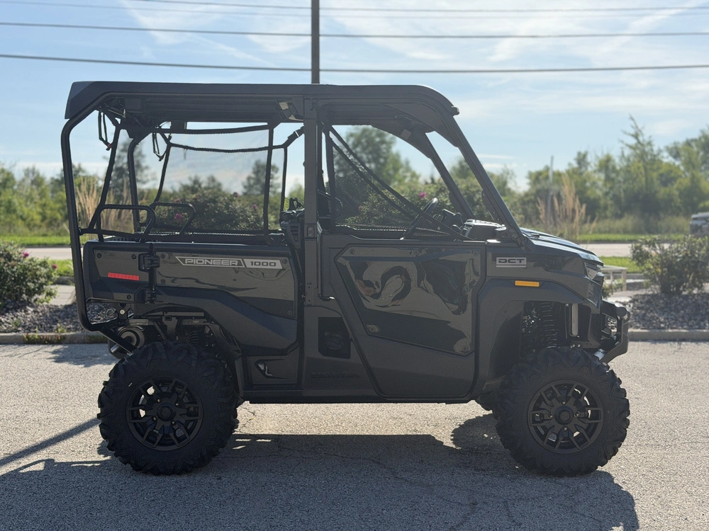 2026 Honda Pioneer 1000-5 Deluxe alt