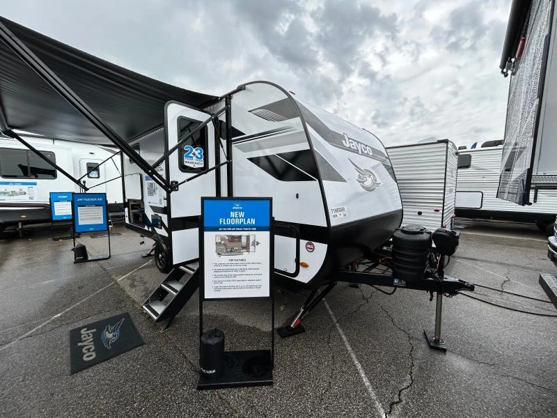 Jayco Jay Feather 16db 2027 alt