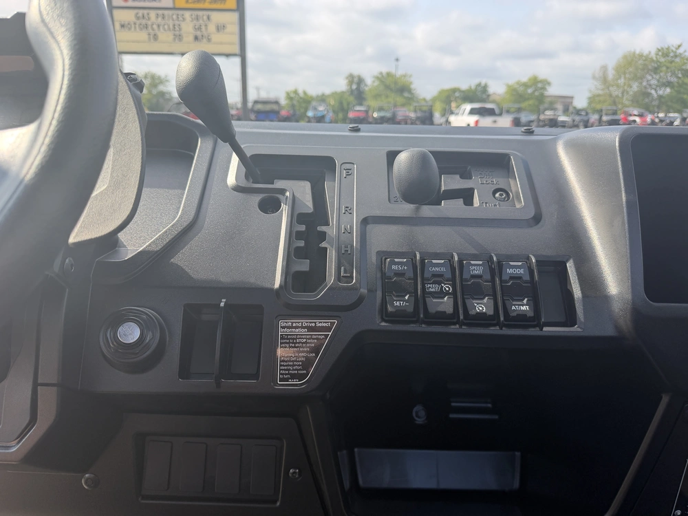 2026 Honda Pioneer 1000 Deluxe