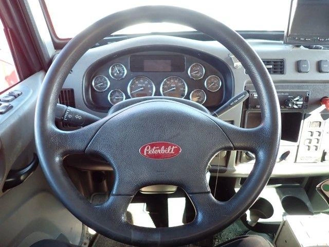 Peterbilt 348 2018