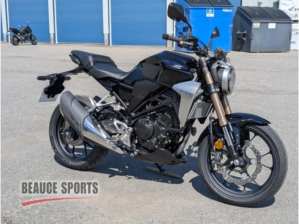 Honda Cb 300 Moto Standard Urbaine Légère Débutant Novice A2 Naked Rétro Ville Économique Entretien Fait Pneus Neufs Z400 Mt-03 Duke G310r 2021 alt