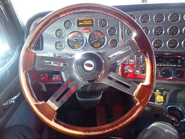 Peterbilt 389 2021