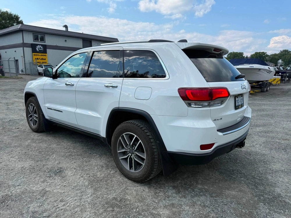 2019 Jeep Limited alt