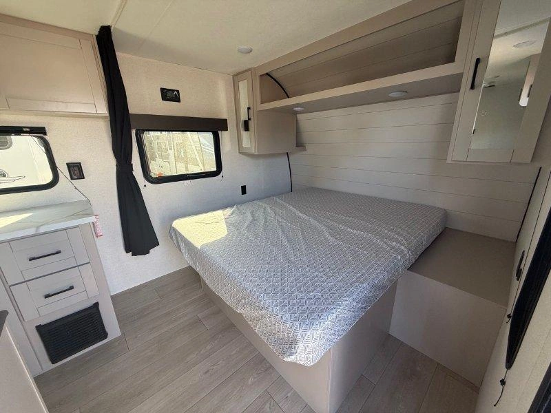 2027 Jayco Jayflight 175fq alt