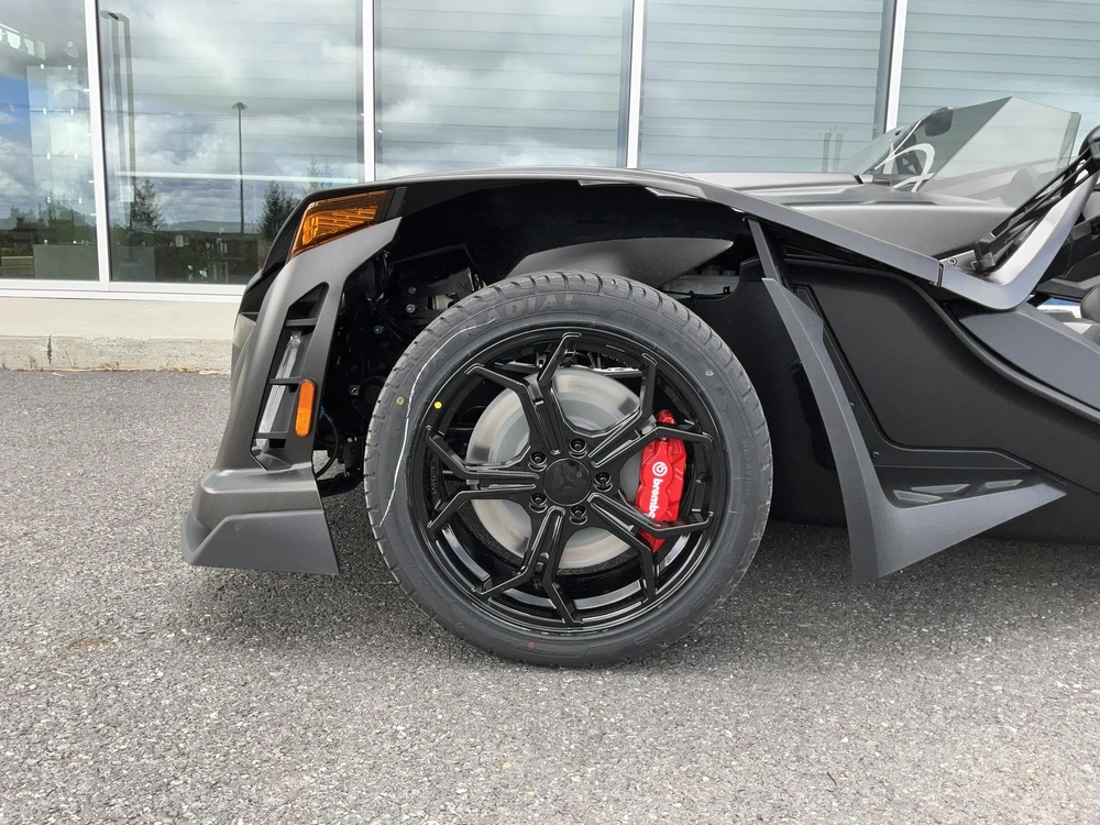 Slingshot R - Autodrive 2026 alt