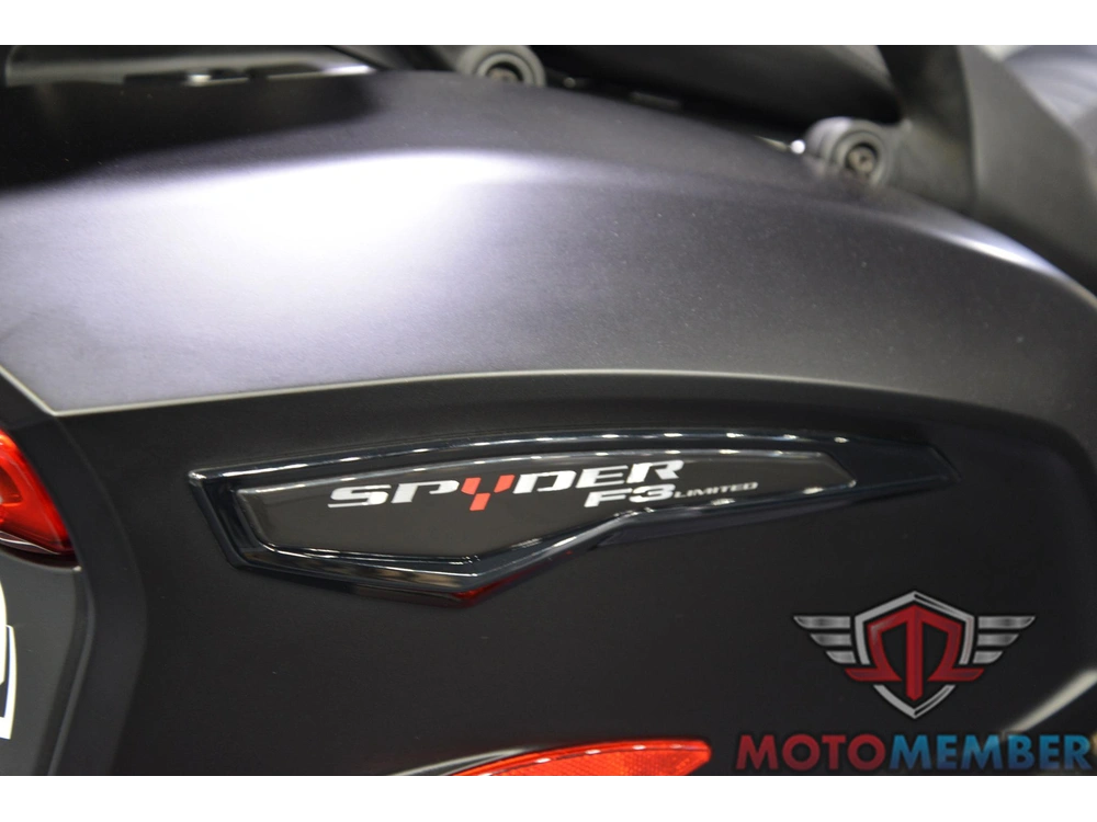 2022 Can-am Spyder F3 Limited Dark Wheels alt