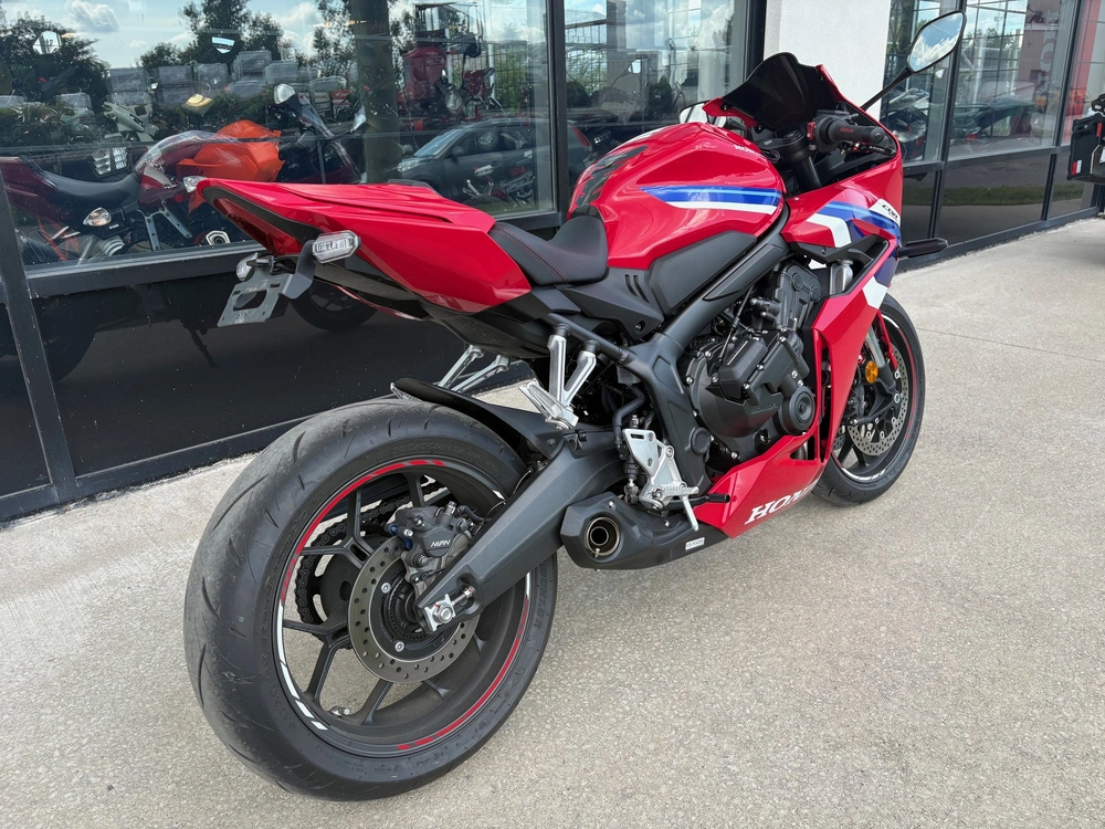 Honda Cbr650r E-clutch 1250 Km 2026 alt