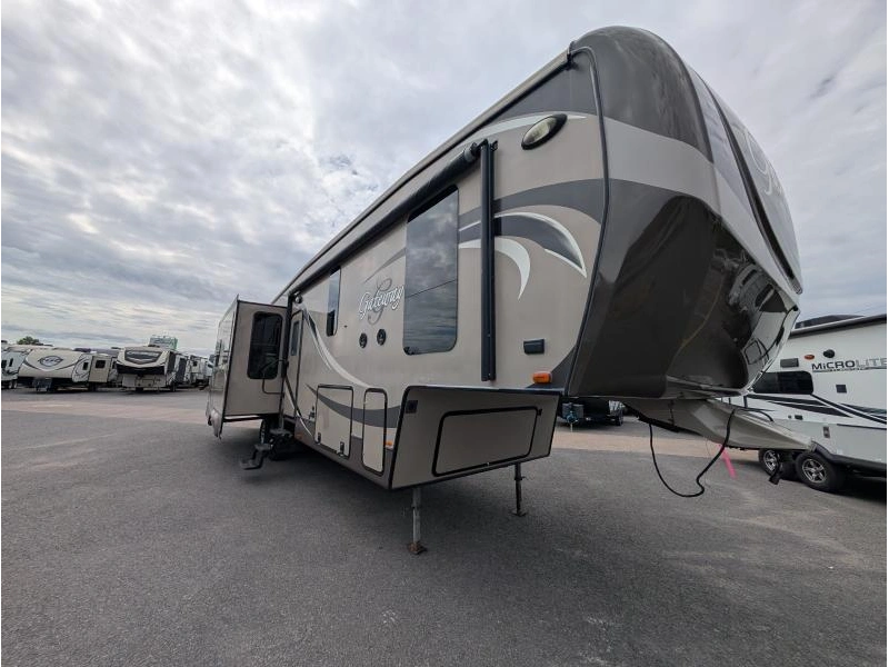 Heartland Gateway 3200rs 2015 alt