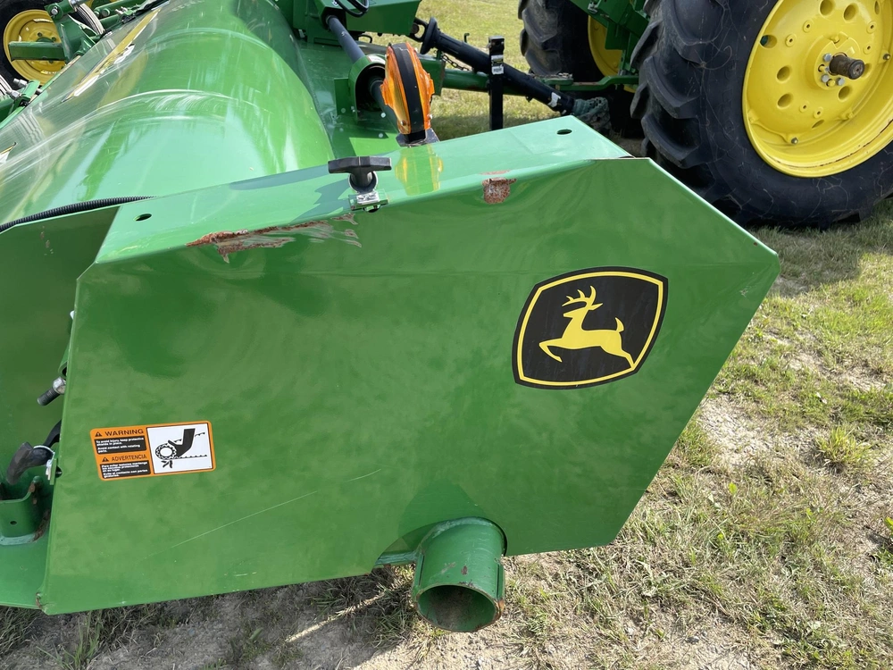 2024 John Deere 520 alt