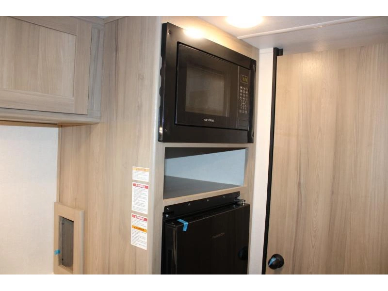 Keystone Rv Coleman 17bx 2026 alt