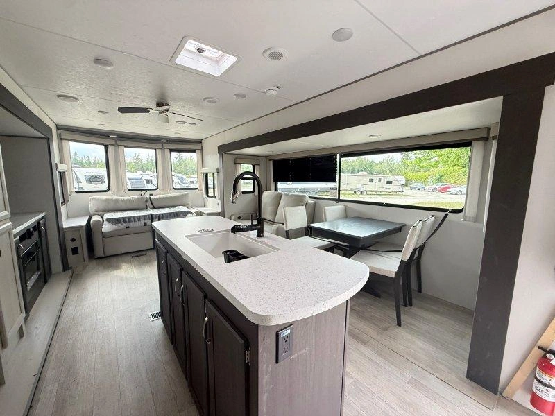 Coachmen Catalina 39mkts 2027