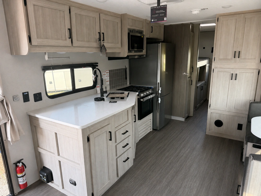 2026 Forest River Aurora 40bhts alt