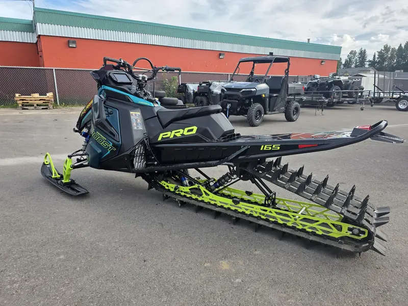 2025 Polaris Boost PRO RMK 165 - 7S Display **DEALER TESTED**