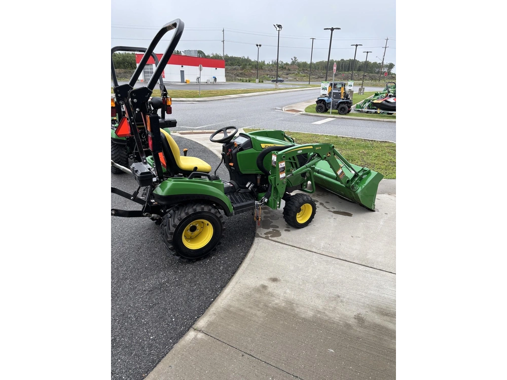 John Deere 1023e 2018 alt