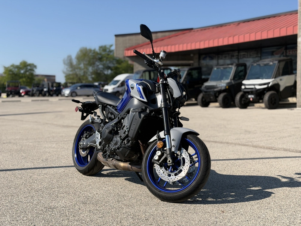 2021 Yamaha Mt-09 alt