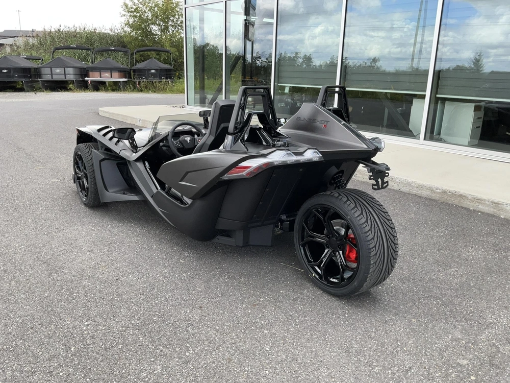 Slingshot R - Autodrive 2026 alt
