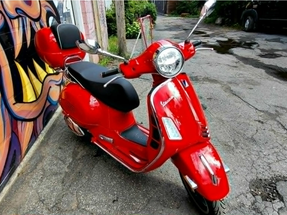 Vespa Gts 300ie 2023 alt