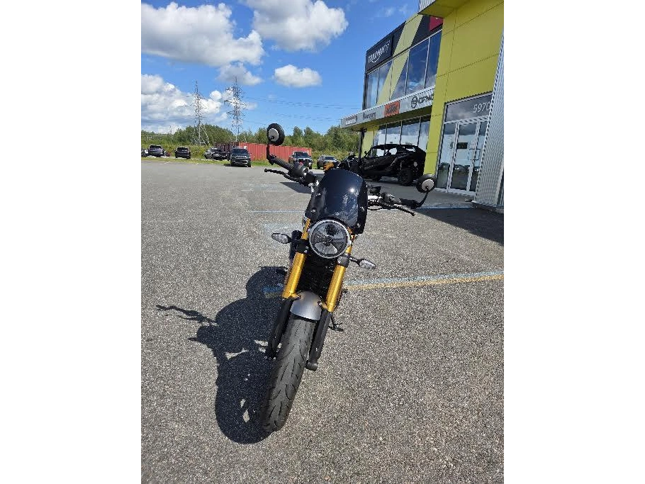 Triumph Speed 400 2024 alt