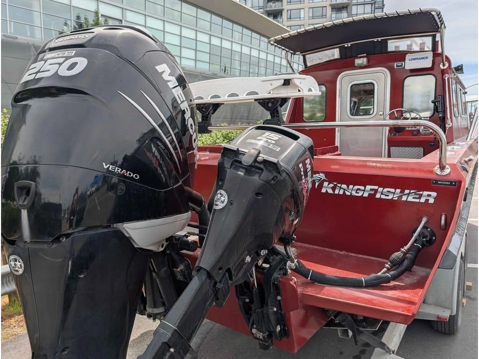 2015 Kingfisher 2725 Weekender alt