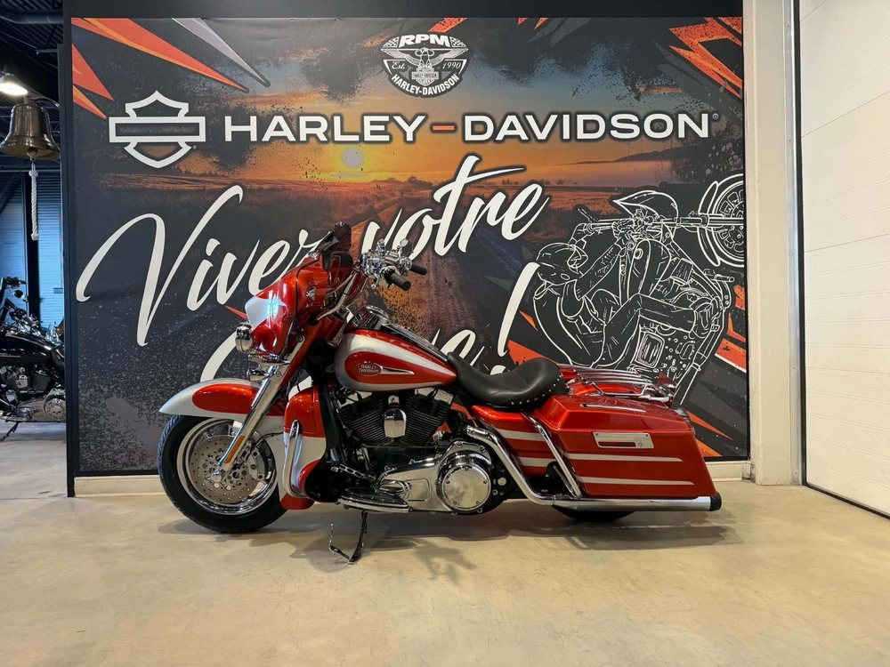Harley-davidson Flhtcuse Cvo 2008 alt