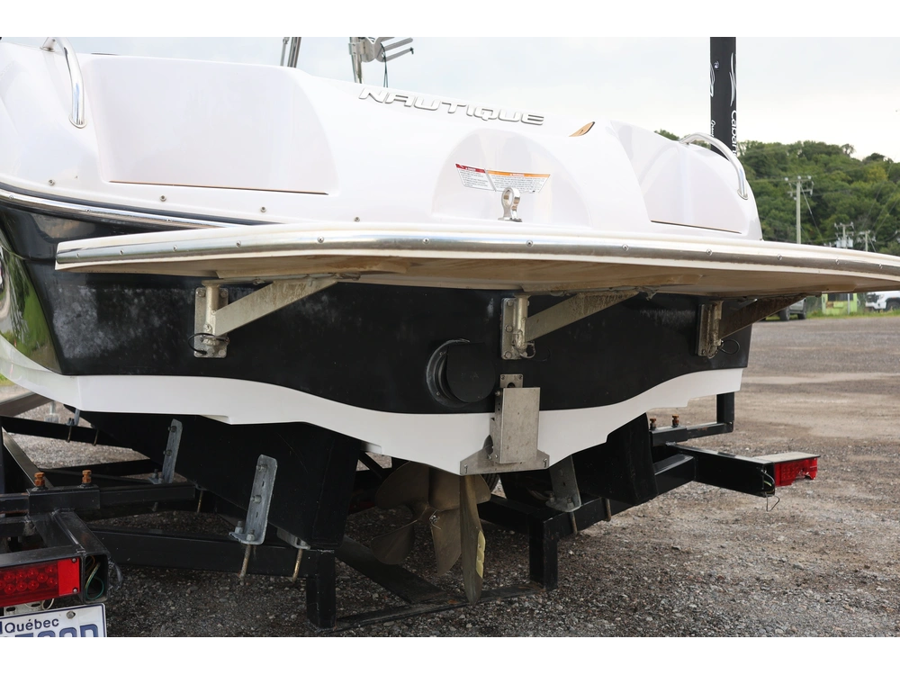 Super Air Nautique 211 2009 alt