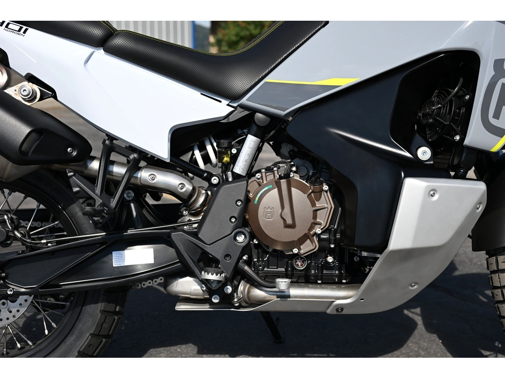 2027 Husqvarna Norden 901 alt