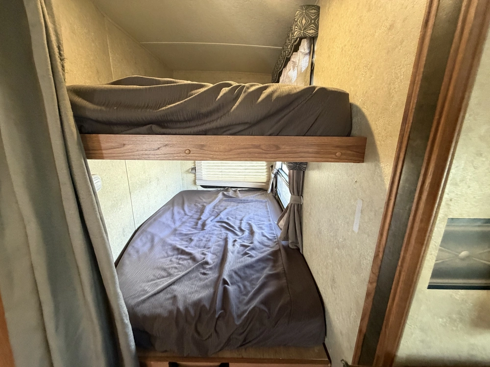 Forest River Flagstaff Super Lite 27bess 2016 alt