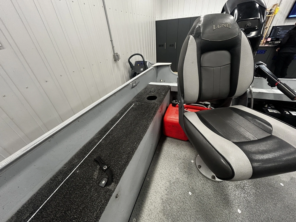 2014 Lund Boat Co 1400 Fury Tiller alt