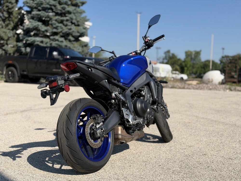 2021 Yamaha Mt-09 alt