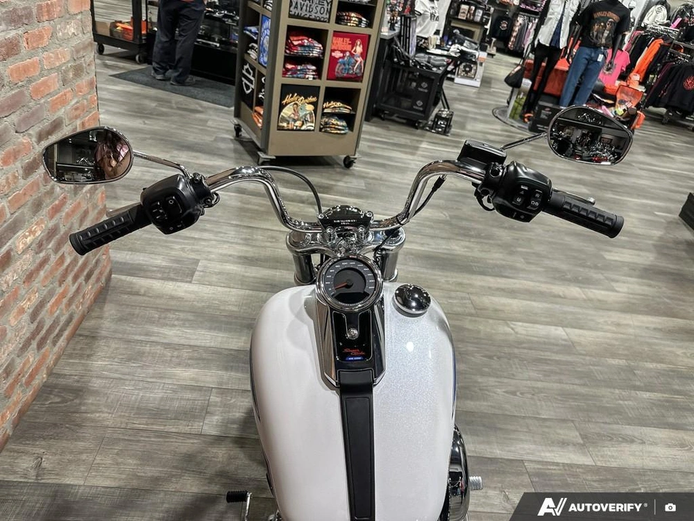 2026 Harley-davidson Super Glide alt