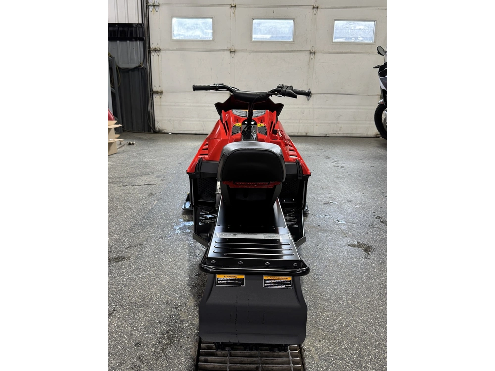 2027 Polaris 200 Indy alt