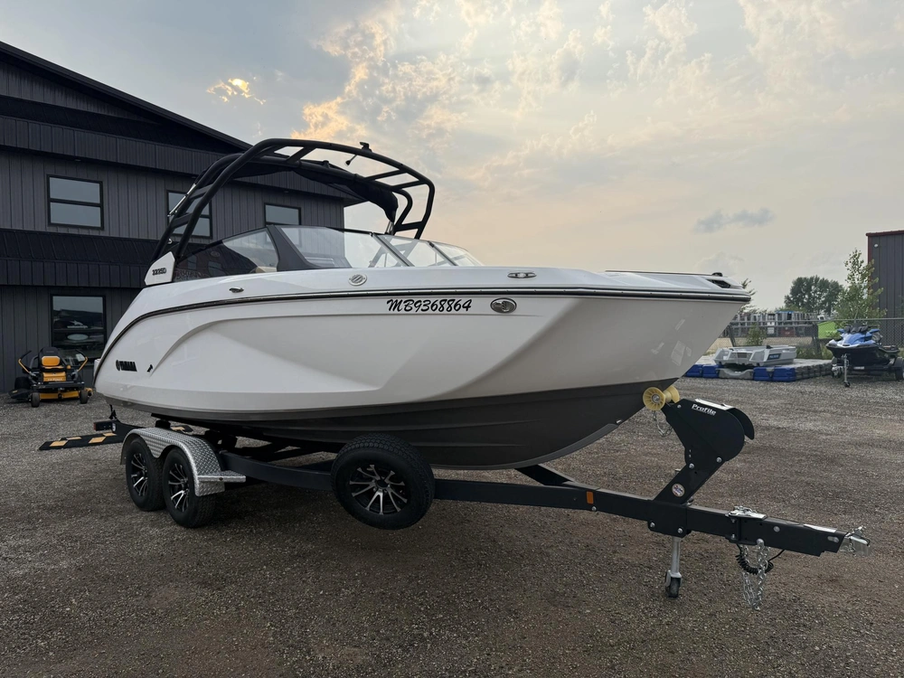 2023 Yamaha 222sd alt