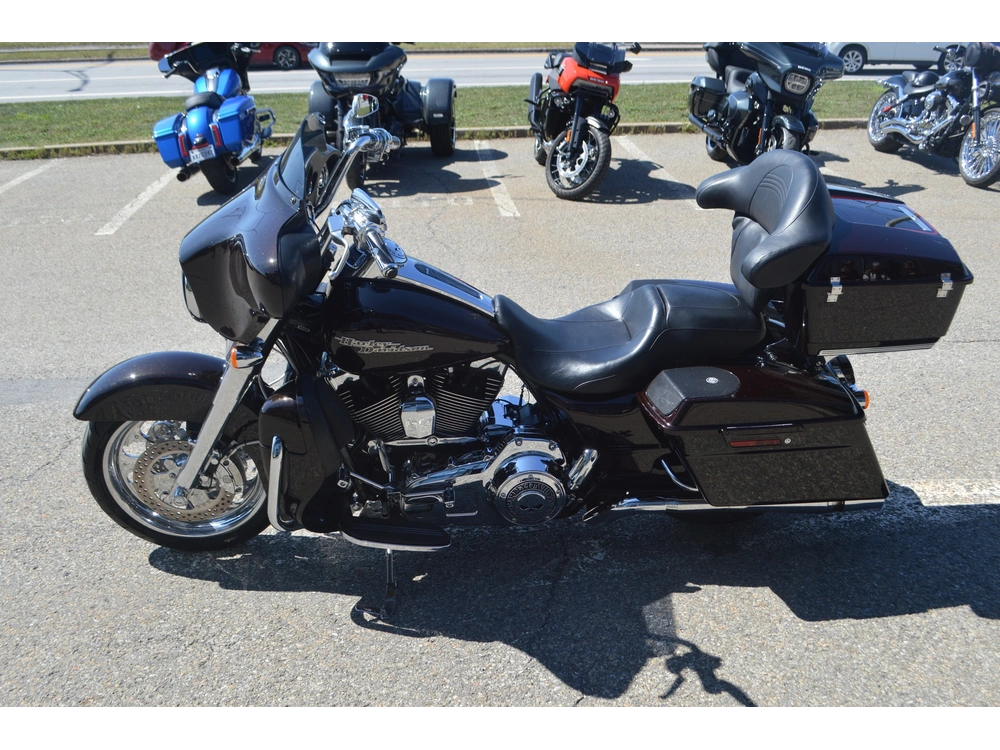 2011 Harley-davidson Flhx alt